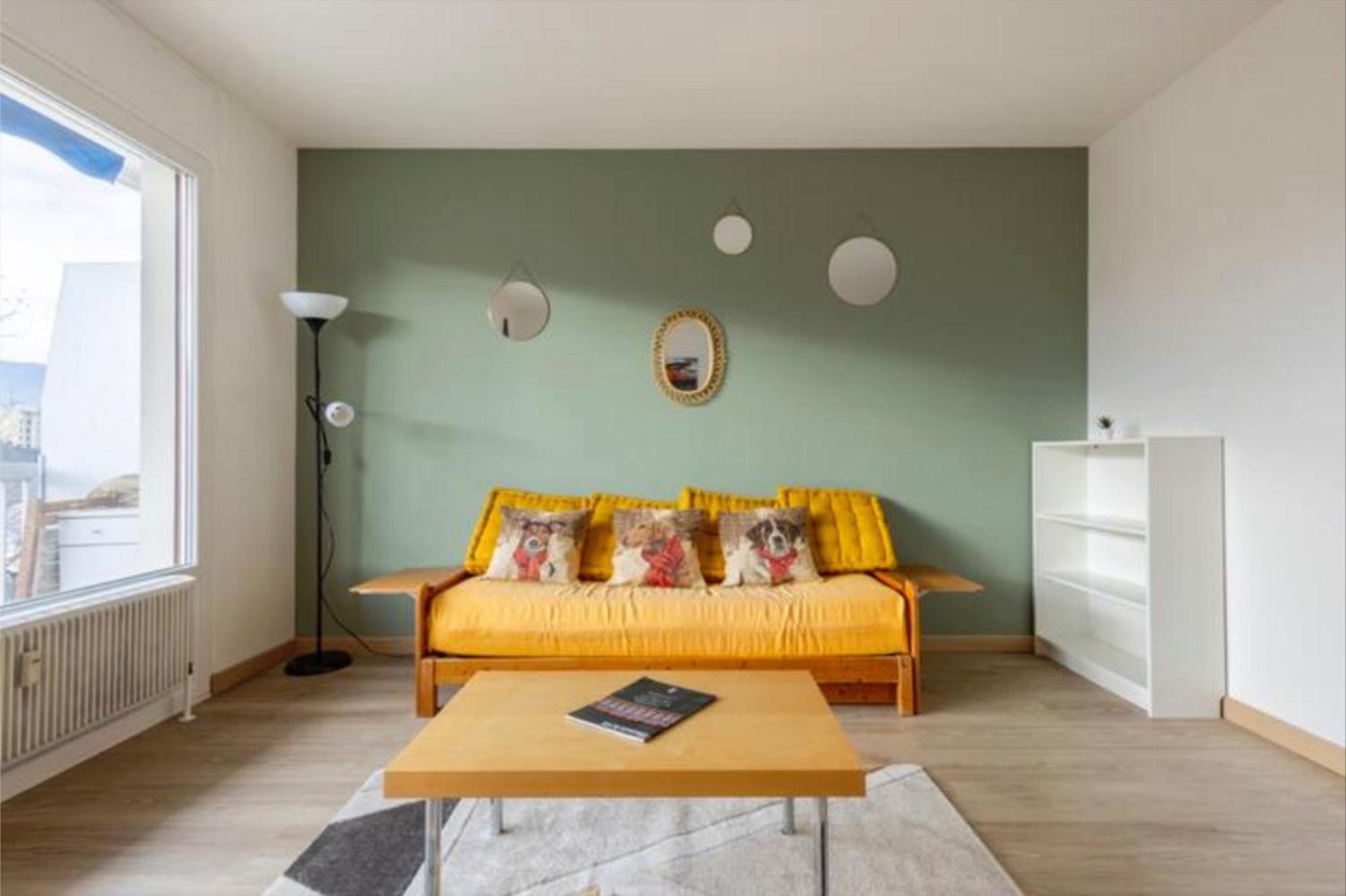 Logement Autour De Moi * * * * * Шамбери Екстериор снимка